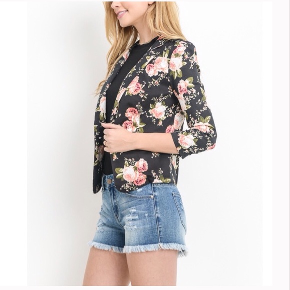 Fitted Floral Blazer - Picture 5 of 8